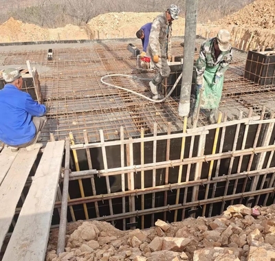 亭口鎮對農廁化糞池建設施工現場開展安全檢查